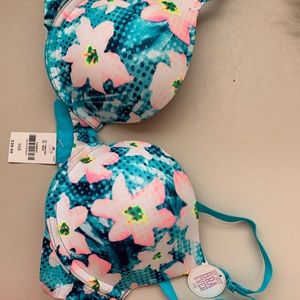 Victoria’s Secret PINK bra
